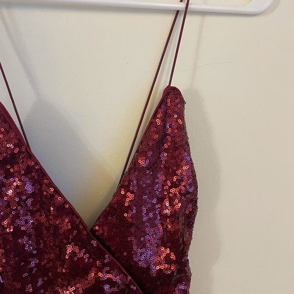 Tobi // red sequined bodycon dress - Picture 3 of 5
